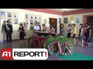 A1 Report - Vlorë, përcillet për në banesën e fundit Artisti i Popullit Albert Verria