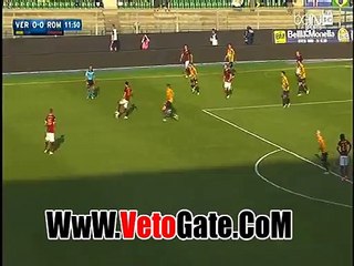 "محمد صلاح"يراوغ لاعبى هيلاس فيرونا بشكل مهارى