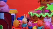 (TOYS) Peppa Pig Surprise Birthday Cake in Play Doh ♥ Gâteau surprise Peppa Pig en Play Doh