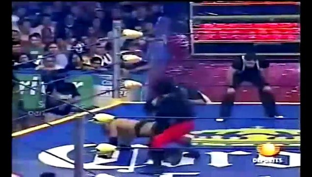 El Mesias (c) vs. Cibernetico vs. El Zorro (AAA - 30.11.2007)