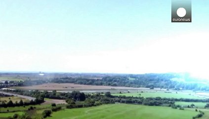Varios muertos al estrellarse un avión de combate en una carretera en Inglaterra