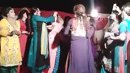 Hot Girls of Pakistan Dance in Marriage