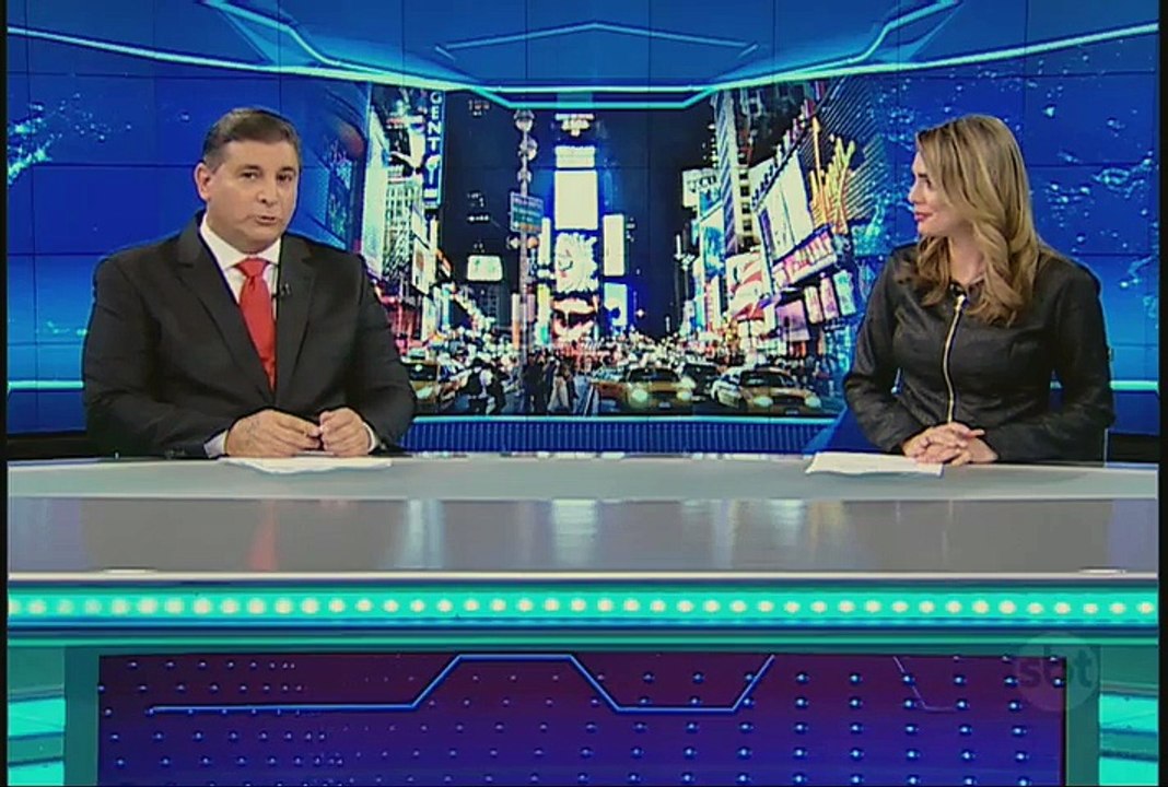 Prefeito de Nova York se irrita com peladas na Times Square