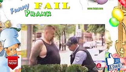 Funny Crazy Cop Tugs at Convict's Wiener i 3puNPsFwg