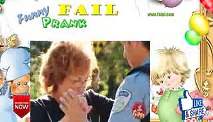 Funny Crazy Dancing Cops ukN5zuLksWo