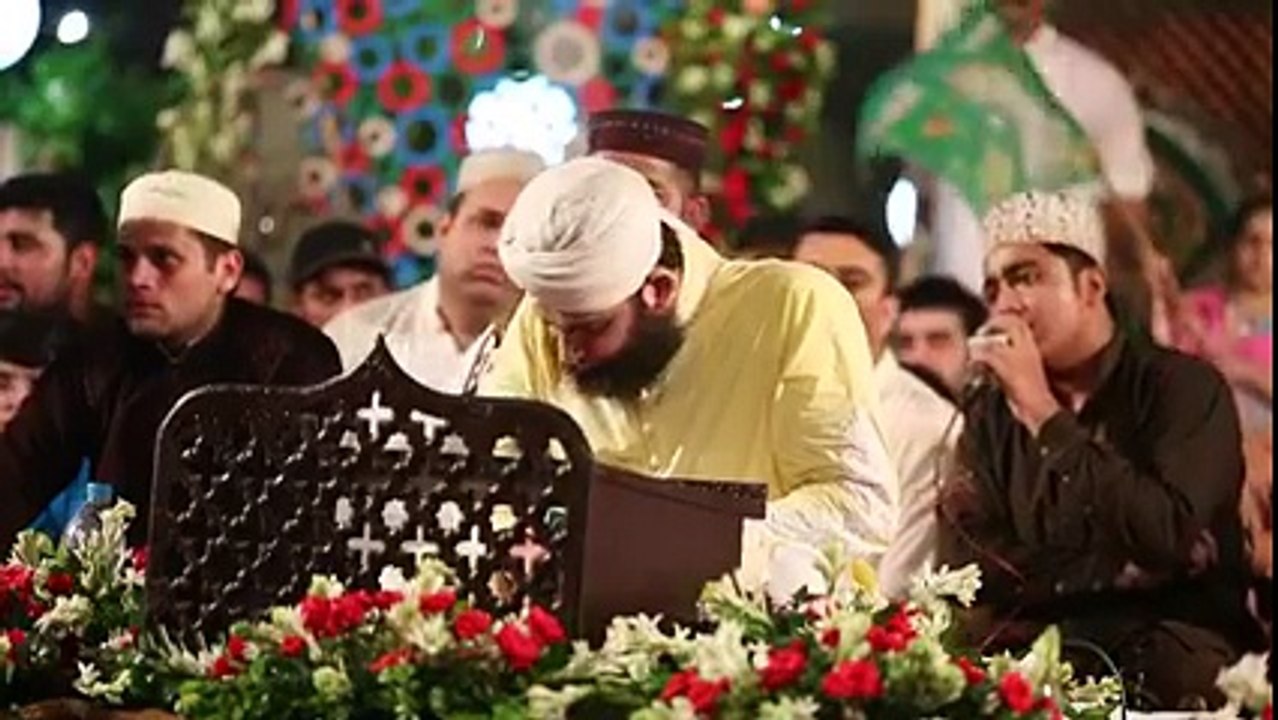 Hafiz Ahmed Raza Qadri in Lahore Mehfil Great Style