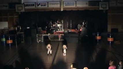 Höstshow 2009: Huvud, axlar, knä och tå