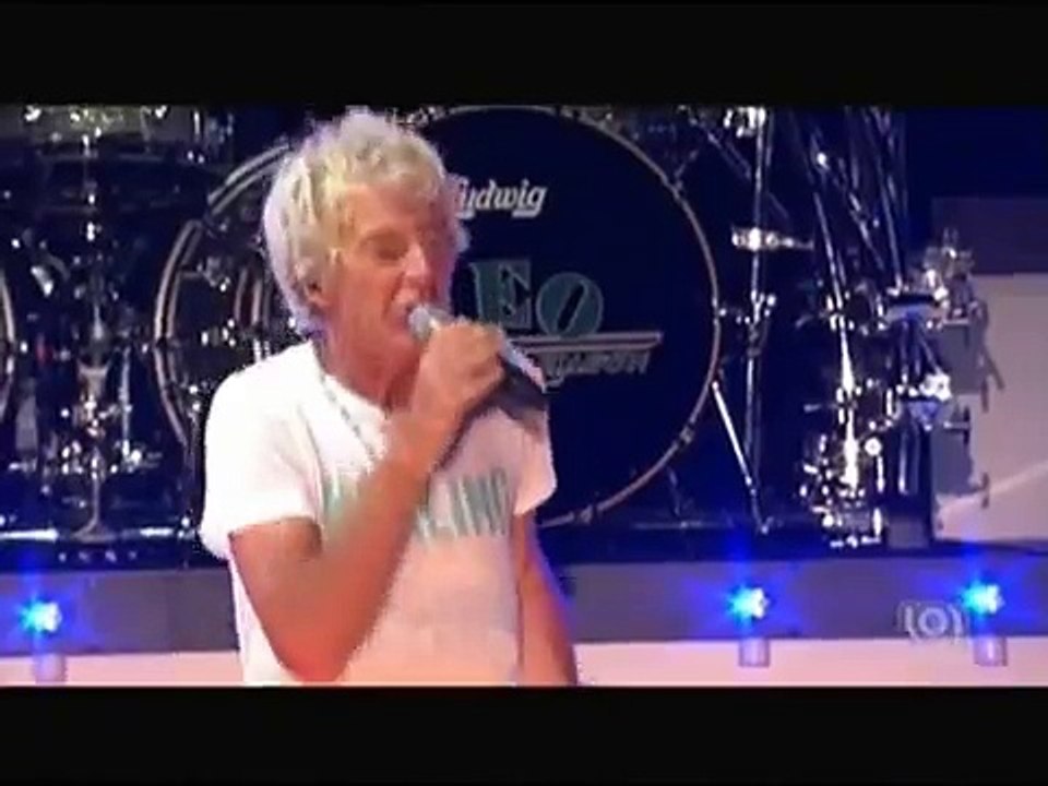 REO Speedwagon - Can't Fight This Feeling (Live - 2010)