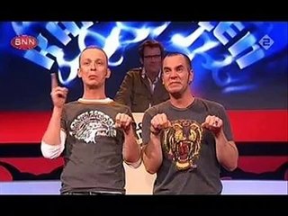 Jeroen van Koningsbrugge en Dennis van de Ven:"Jurk!"