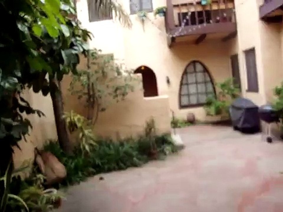 The REAL Melrose Place Apts.
