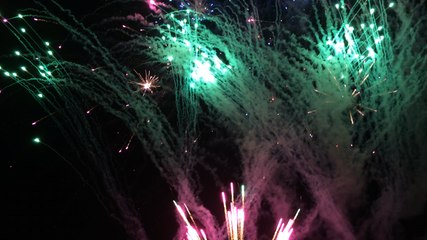 Les Pays Bas lancent le festival pyrotechnique