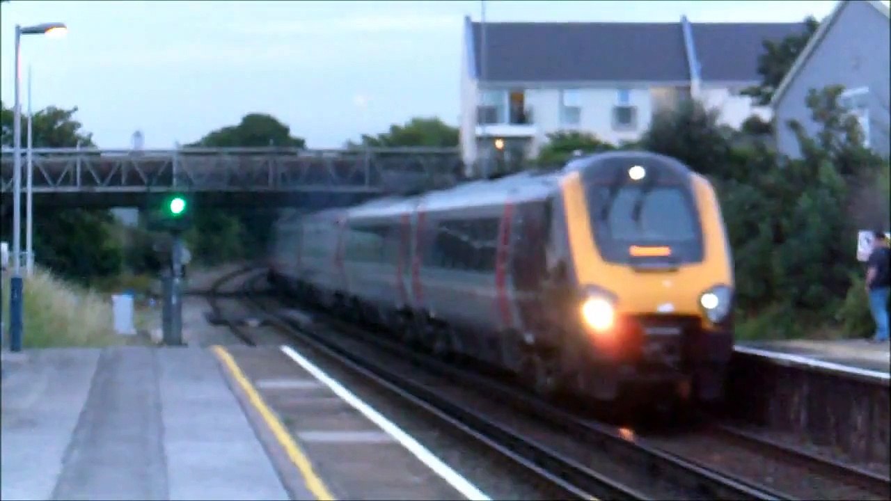 Virgin Voyager getting the horn