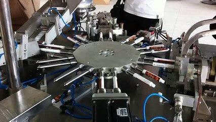 Tube shoulder injection machine