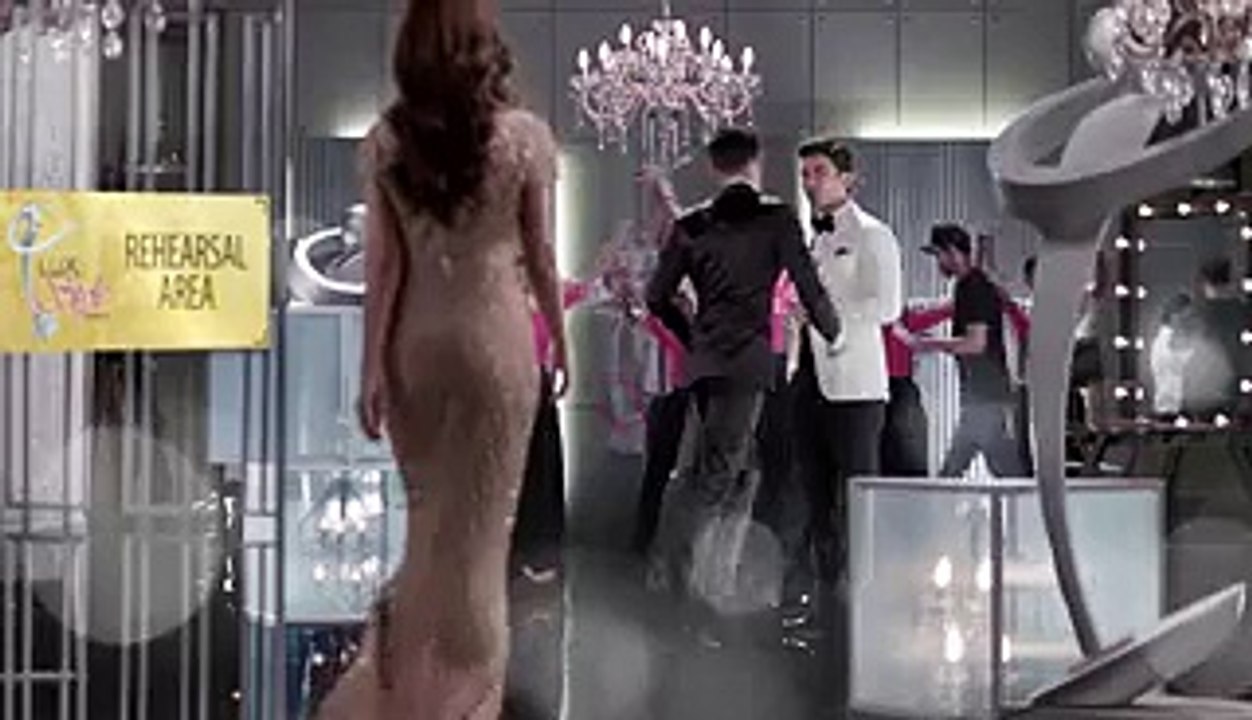 Mahira Khan and Fawad Khan Promoting Lux Style Awards 2015