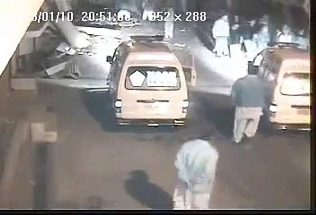 CCTV footage of Quetta blast (Alamdar road)