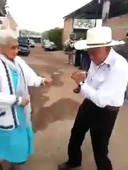 Viejitos bailando banda INCREIBLE