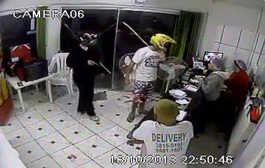 Brezilya da hırsızlık yaparken polise yakalanırsan ne olur.