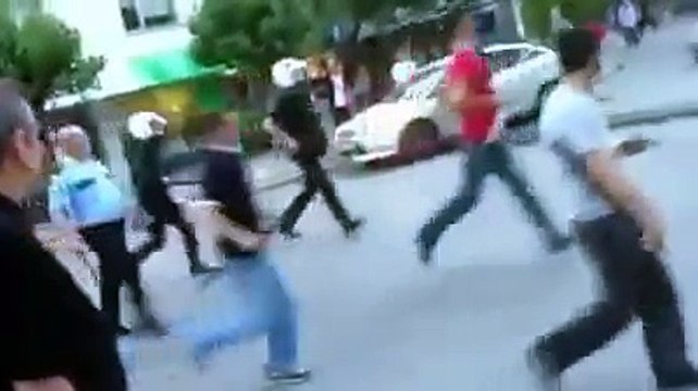 Taksim Gezi Parkı Olayları Sırasında Polisin Şerefsizliği 2 Haziran 2013