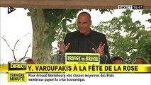 Petit moment de solitude pour Yanis Varoufakis à Frangy
