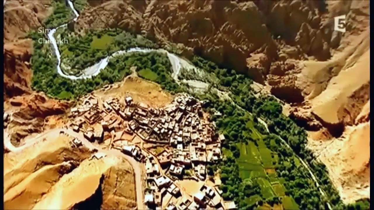 شعر عن المغرب بصوت مراهق مغربي