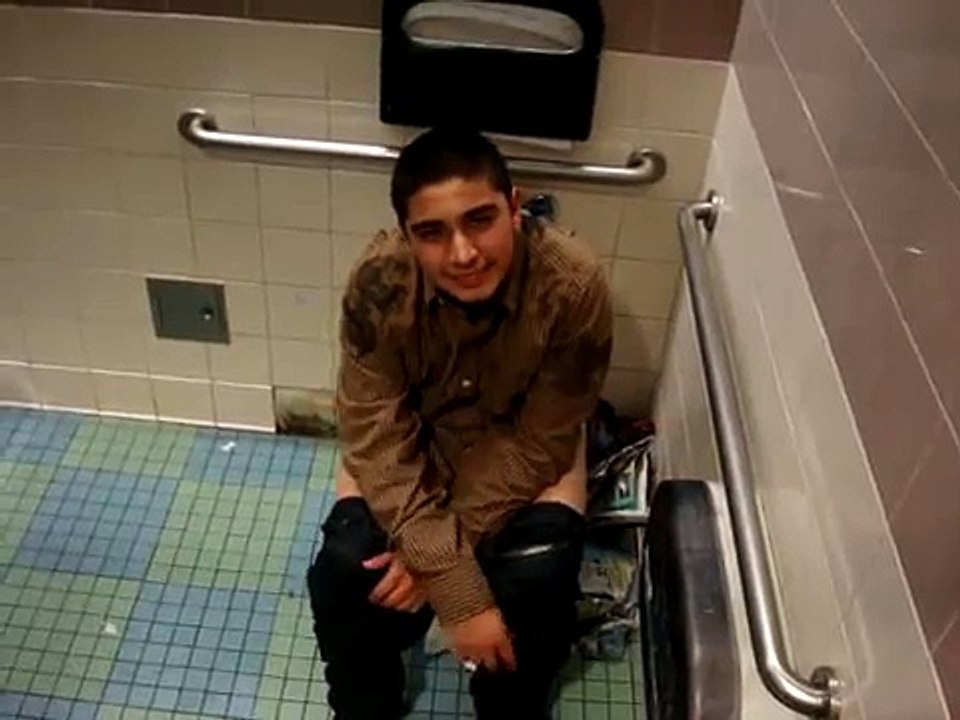 taking a caca