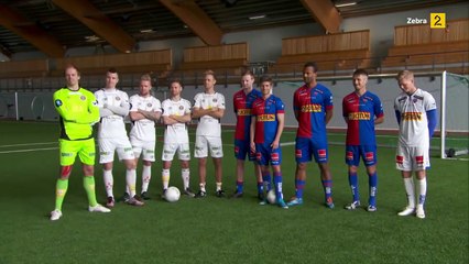 Football match with players watching from above with virtual reality Glasses - FIFA in real life