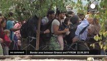 Chaos as migrants overpower police at Greek/FYR Macedonia border