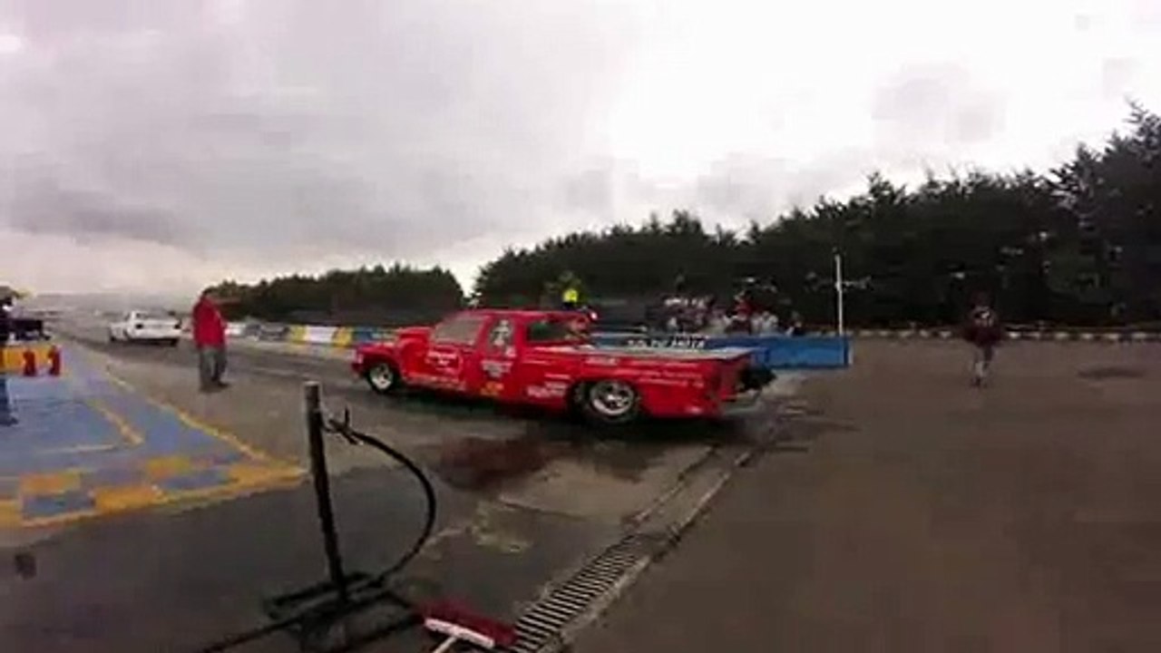 calentando slicks en arrancones 1_4 de milla centro dinamico pegaso