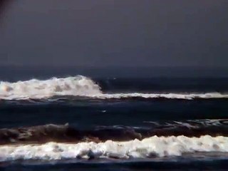 Tow In Surfing La Puntilla / Pichilemu