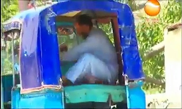 خواتین اور کم عمر لڑکے لڑکیاں دیکھنے سے گریز کریں
