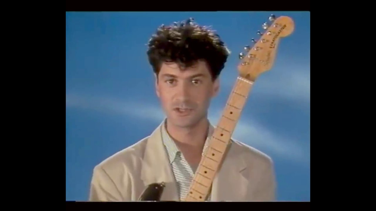 Etienne Daho Epaule tatoo