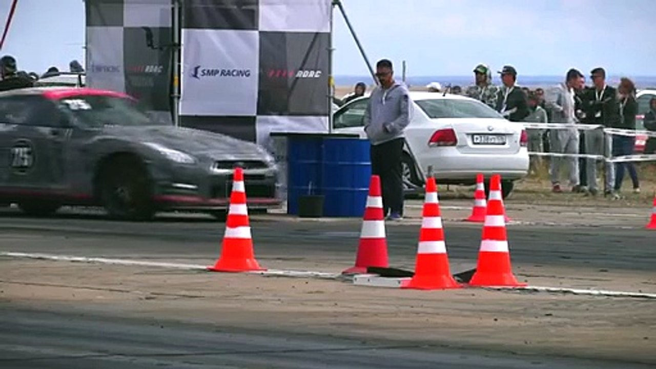 2 fastest R35 GT-R's in Europe on 1_4 mile