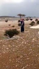سُبحان اللہ ۔ اللہ تعالٰی کی قدرت دیکھیں - اللہ اکب
