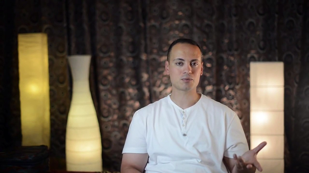 اسجد و اقترب {٥} الله يناديك.. فأجب