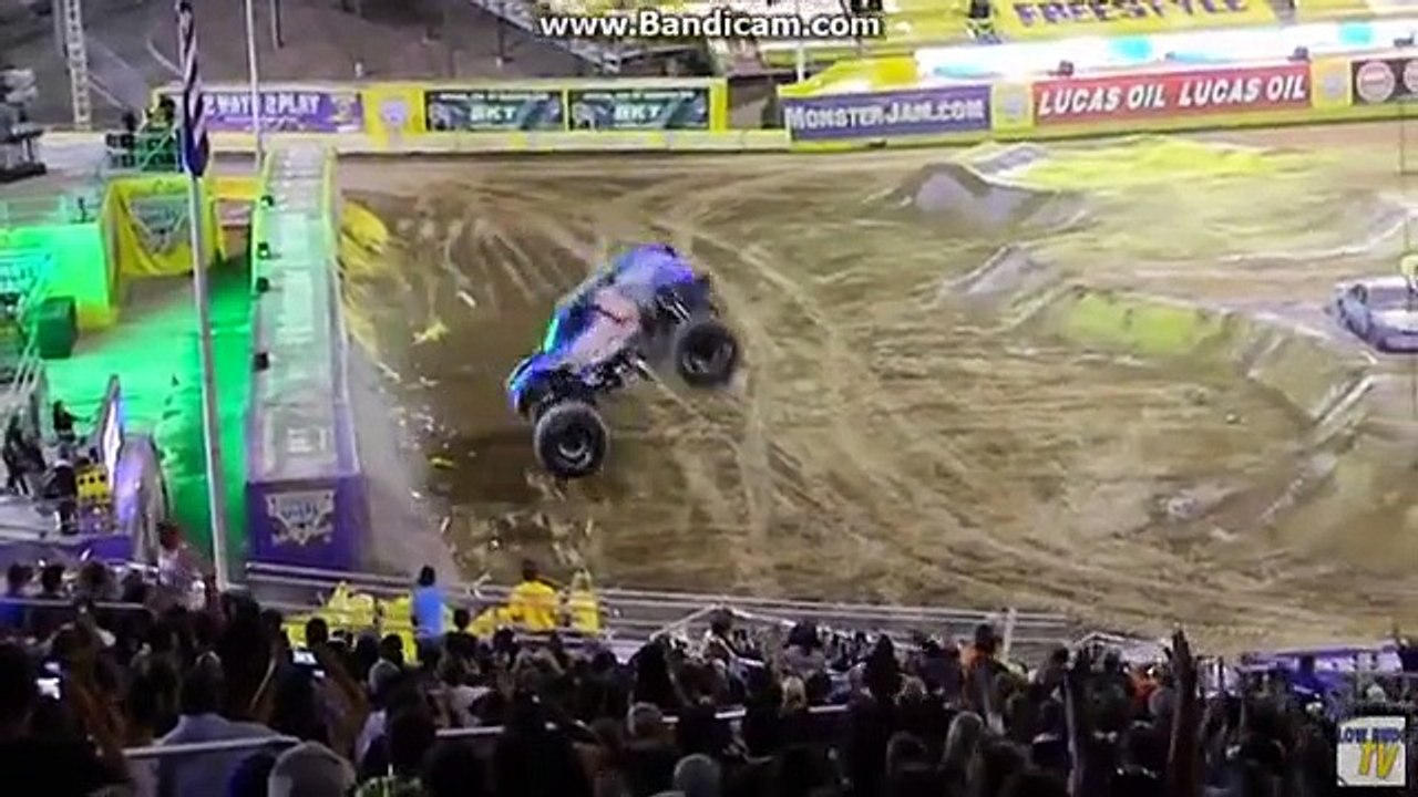 Monster Jam Crashes and Save 6 WF 16 edition