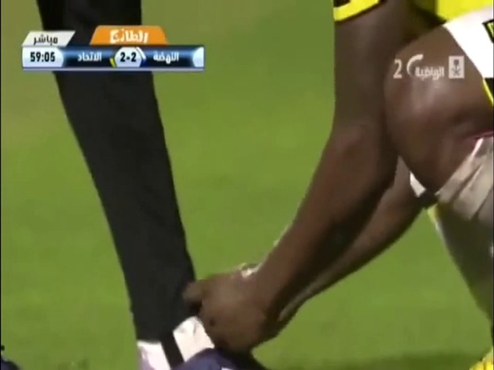 Sportsman Spirit Shown By Football Players