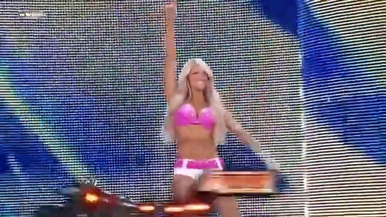 Kelly Kelly vs Maryse (Kharma Attacks)