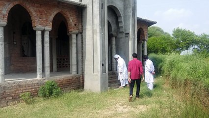 اسلام آباد سے واپسی پرجی ٹی روڈ پر موجود مزار شریف