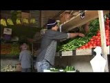 Iraqis suffer soaring inflation - 08 Dec 2007