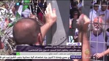 الفلسطينيون يحتجون على بناء الجدار الفاصل واقتلاع الأشجار