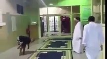 ضرب وإهانة شاب مصاب بـ «متلازمة داون» بمسجد يثير ضجة بين السعوديين