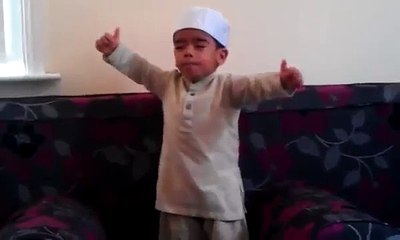 Cute Baby Reciting Naat Sharif Zamane Saray Teray Ne 2015