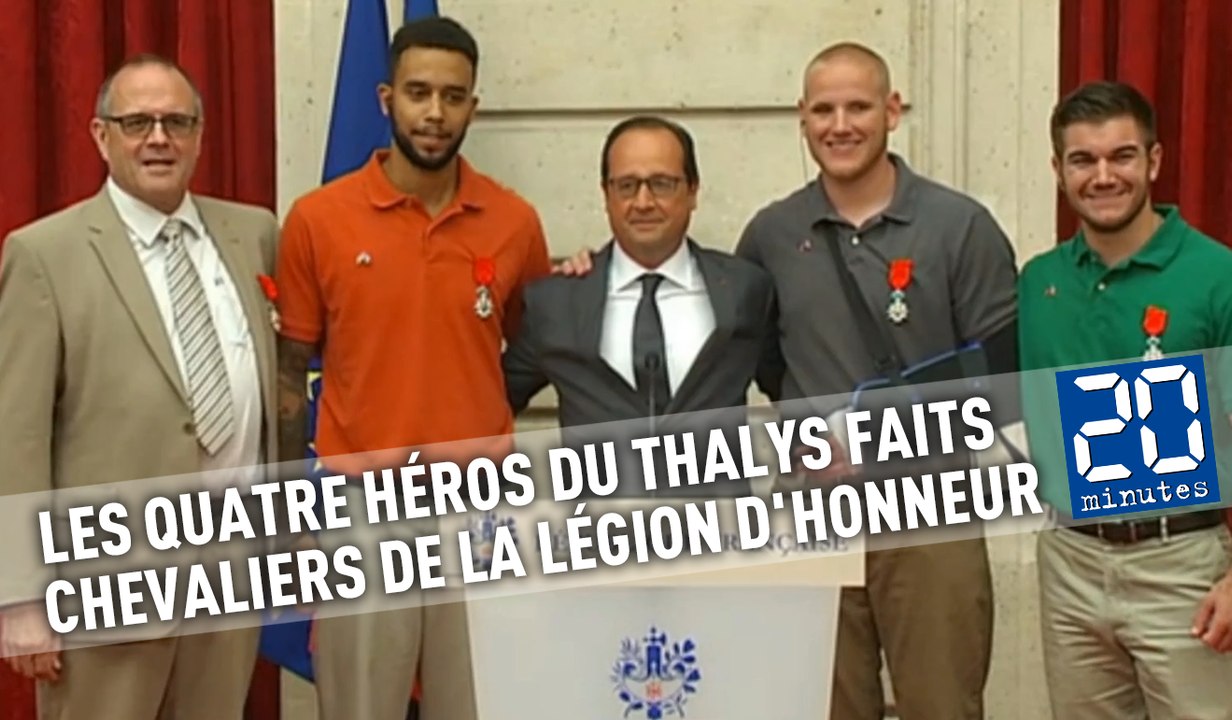 Hollande fait chevaliers de la Légion d'honneur les trois Américains et le Britannique