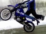 [Yamaha DT 125] Winter Stunt 2007