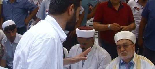Şehit yüzbaşı Alkan'ın cenazsinde bir tepki de müftüye: Allah'ın kuluna kulluk etmeyin