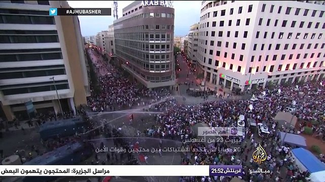 أهم الصور.. ٢٠ مصابا في تجدد الاشتباكات بين محتجين وقوات الأمن
