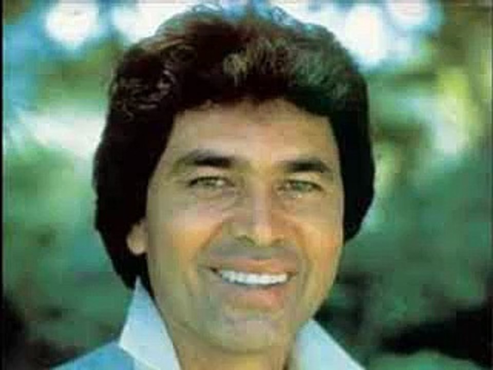 Engelbert Humperdinck - Por el Amor de una Mujer-Esp.- (Audiofoto).wmv