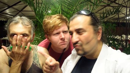 Italo vegliante "Er Pantera Rosa" di Stracult suona The Pink Panther e saluta con il Salutatore