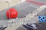 Une boule géante de 4.5 m dévale la rue