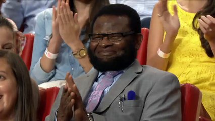 David Oyelowo présente son père à Jimmy Fallon sur le plateau du Tonight Show le 19/08, sur MCM !